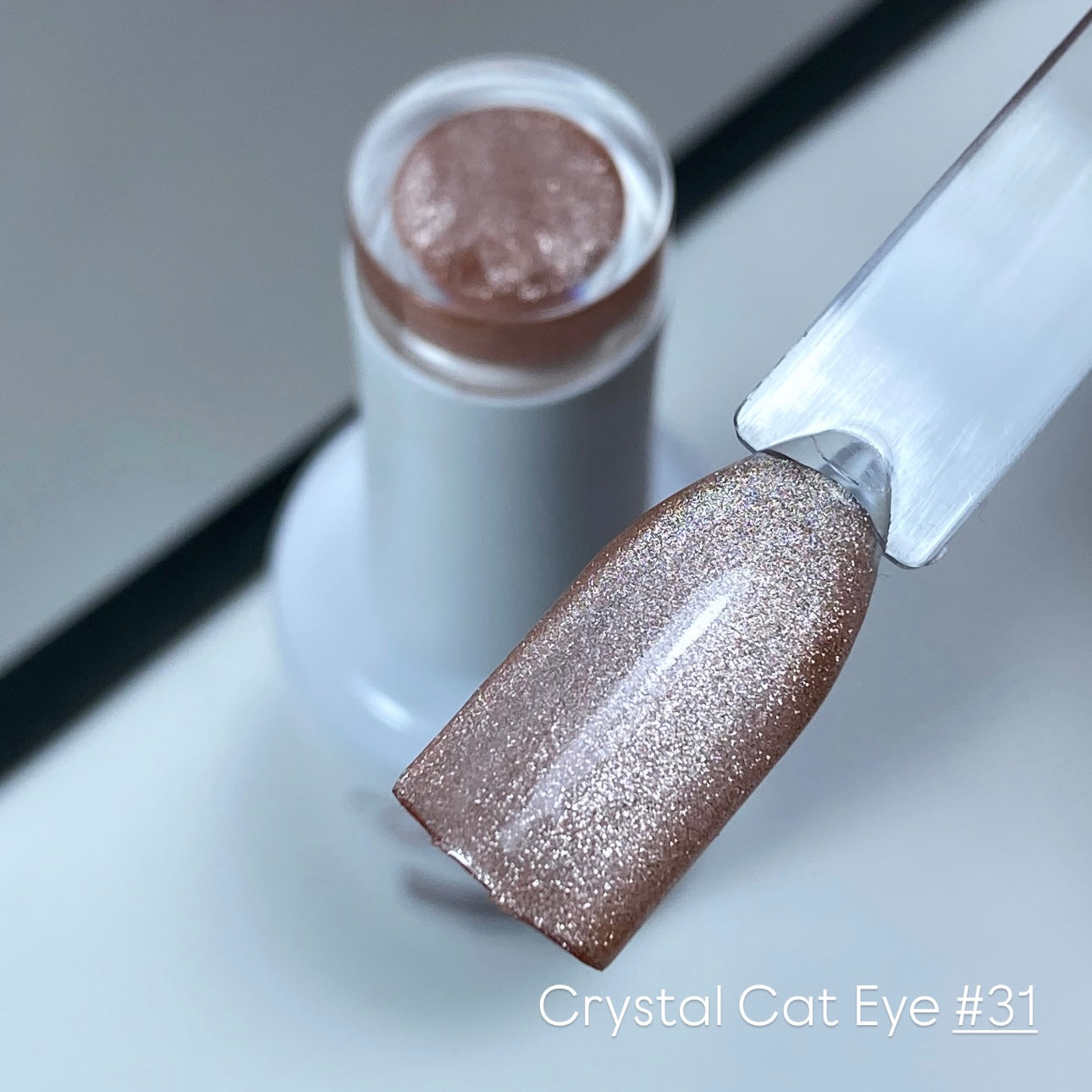 CRYSTAL - CAT EYE