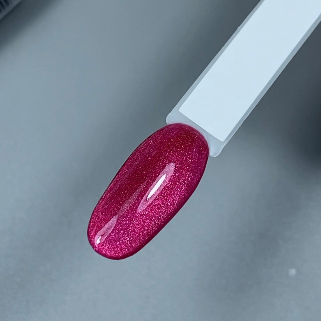 GEL POLISH - CAT EYE RED